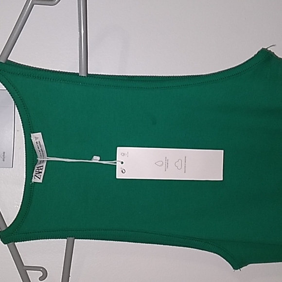 Dress - Picture 2 of 4